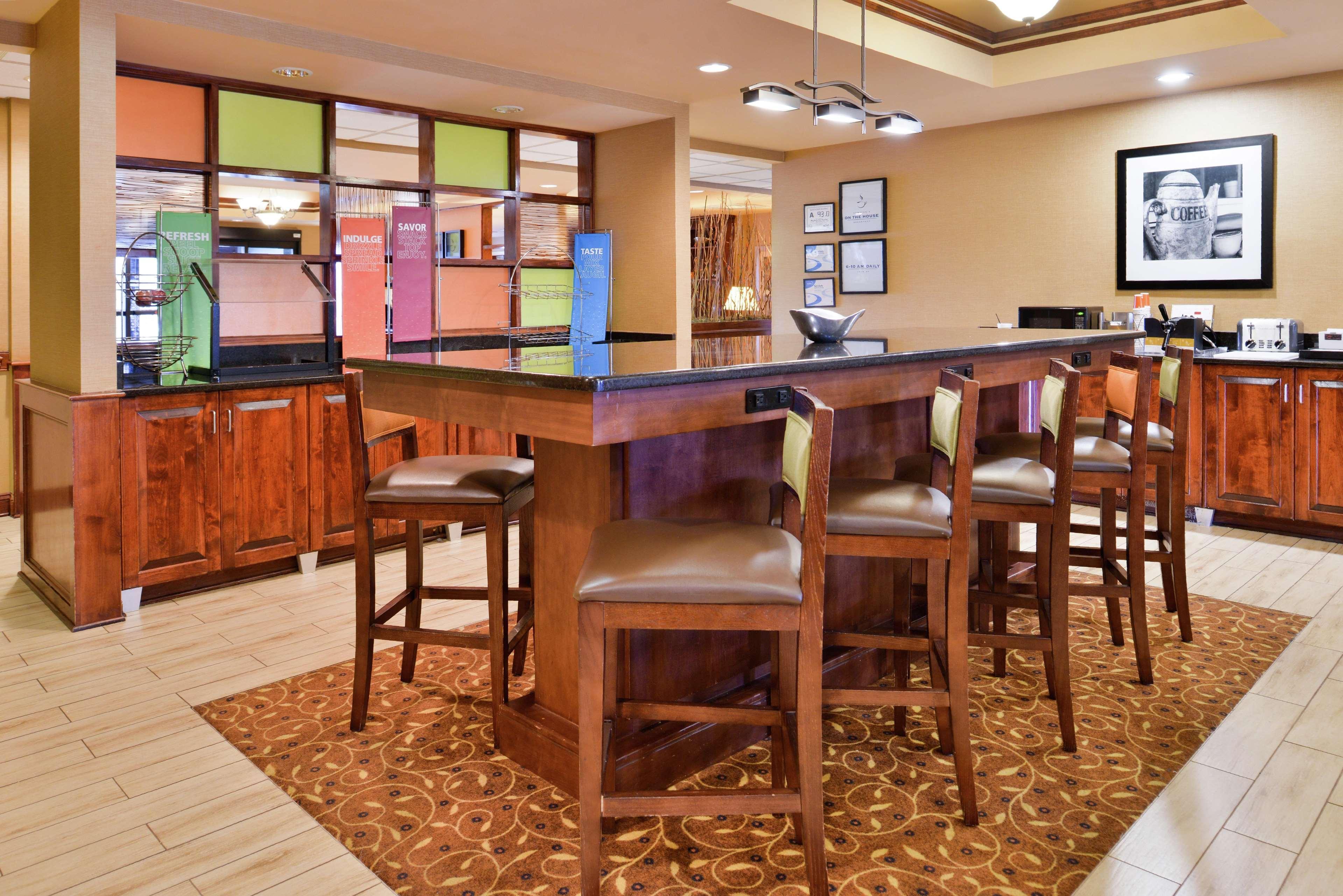 Hampton Greensboro East / Hotel 3*