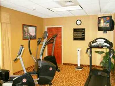 Hotel Hampton Greensboro East / 3*