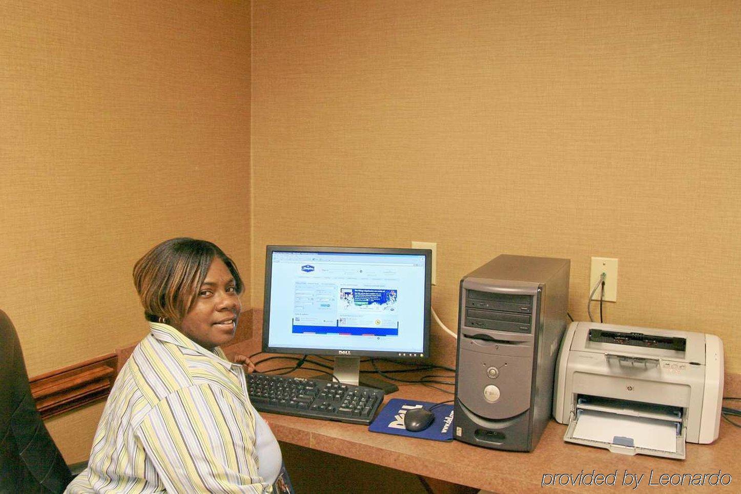 Hampton Greensboro East / Hotel